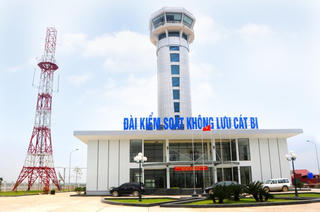 Phạt hành chính 2 kiểm soát viên Đài kiểm soát không lưu Cát Bi