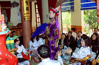 Ngăn ngừa việc trục lợi tín ngưỡng thờ Mẫu Tam phủ