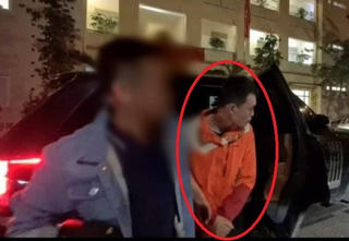 Bắt đối tượng đâm gục bảo vệ để trộm điện thoại ở cửa hàng Thế giới di động