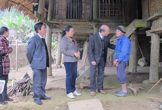 Định Hóa (Thái Nguyên):  Tiếp nhận quà Tết tặng hộ nghèo