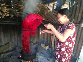 Giữ lửa nghề chiếu Bàn Thạch