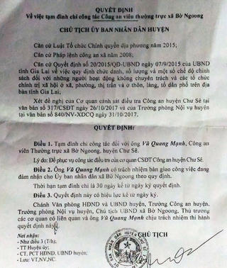 Súng cướp cò bắn vào đầu bạn, Công an viên bị điều tra