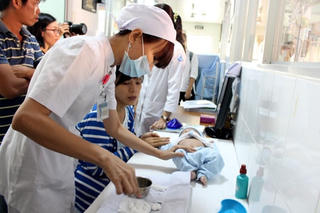 Hơn 1.200 tác phẩm dự cuộc thi ảnh Vì sức khỏe nhân dân