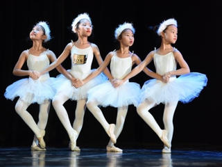 Ra mắt “Kẹp hạt dẻ” phiên bản 'nhí'