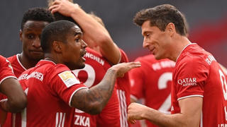 Bundesliga: Bayern tiếp tục 'hủy diệt', Dortmund thắng derby vùng Ruhr