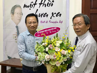 Cựu tù Côn Đảo ra mắt tập truyện và bút ký