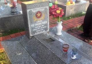 Mong anh sớm trở về...