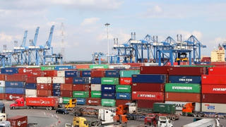 Hải quan TP Hồ Chí Minh yêu cầu tái xuất 880 container phế liệu