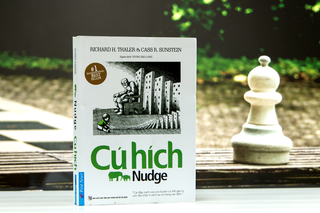 Sách của chủ nhân Nobel kinh tế 2017 gây ấn tượng mạnh ở Việt Nam