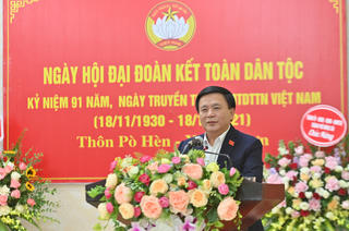 Pò Hèn vào Hội