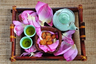 Đưa trà sen Quảng An vào tour du lịch