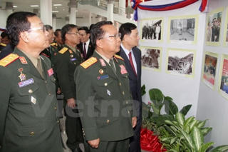 Bộ Quốc phòng Lào míttinh kỷ niệm các ngày lễ lớn Việt Nam-Lào