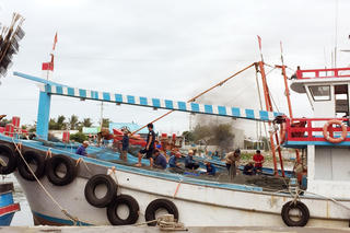 Hiện đại hóa tàu đánh bắt xa bờ