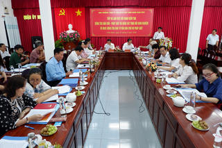 Phó chủ tịch Ủy ban Trung ương MTTQ Việt Nam Ngô Sách Thực kiểm tra công tác Dân chủ - Pháp luật