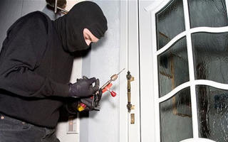 Đi chơi Tết, bị trộm đột nhập lấy gần 2 tỷ đồng ở Sài Gòn
