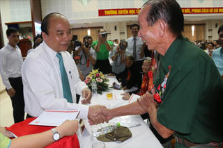 Biết ơn sâu sắc và tri ân các anh hùng liệt sĩ