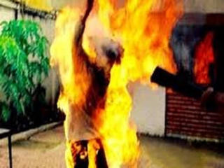 Thái Bình: Khởi tố người chồng thiêu vợ bằng xăng