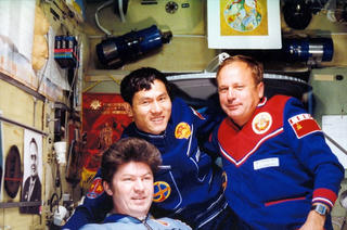 Cuộc đời hào hùng của huyền thoại du hành Nga Viktor Gorbatko