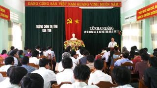 Kon Tum: Bồi dưỡng nghiệp vụ cho 120 cán bộ Mặt trận