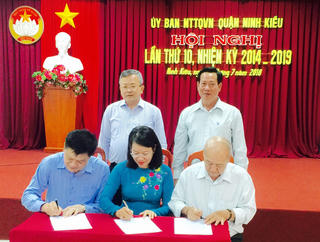 Ký kết Nghị quyết liên tịch quy chế phối hợp công tác ba bên