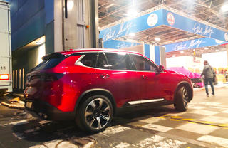 Nóng: 2 chiếc xe VinFast đã cập bến sân khấu lớn Paris Motorshow 2018!