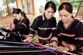 Hỗ trợ phụ nữ khởi nghiệp