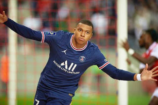 Mbappe lập cú đúp trong ngày Messi chính thức thi đấu cho PSG
