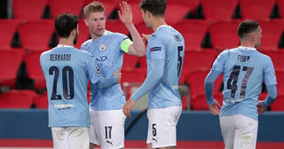 Màn lội ngược dòng ấn tượng của Man City trước PSG
