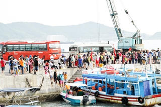 Áp dụng khung giá dịch vụ sử dụng bến thủy nội địa mới