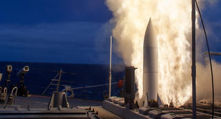 Nga nghi ngờ Mỹ thử nghiệm tên lửa tầm ngắn, tầm trung dưới vỏ bọc các cuộc tập trận