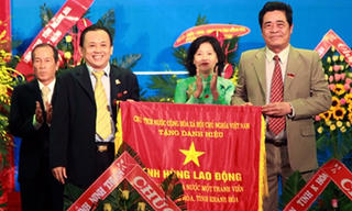 Công ty Yến sào Khánh Hòa đón nhận danh hiệu Anh hùng Lao động