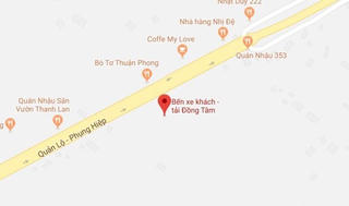 Xe khách lao thẳng vào nhà chờ ở bến xe làm 6 người thương vong