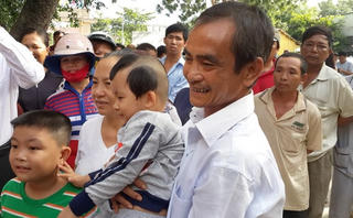 Làm khó hay đánh đố?