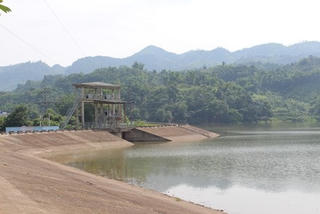 Hàng trăm hồ chứa trong tình trạng xung yếu