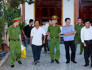 Quảng Bình: Khởi tố cựu cán bộ ‘lừa tiền xin việc’ 7,5 tỷ đồng