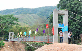 Khánh thành cầu dân sinh tại xã Kon Pne