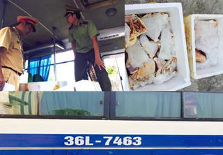 CSGT bắt xe chở 200kg đùi gà và chân giò hôi thối