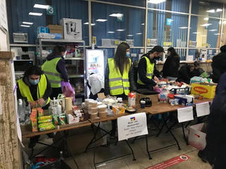 Nghĩa đồng bào trong vòng xoáy khủng hoảng Ukraine - Bài 2: Ấm lòng người ở lại