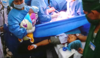 Điều trực thăng chở bác sĩ hỗ trợ ca sinh mổ tại đảo Trường Sa