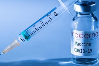 Những lưu ý khi tiêm vaccine Moderna phòng Covid-19