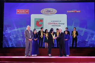 Big C và Central Group Việt Nam nhận giải thưởng Rồng Vàng