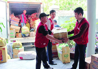 Lâm Đồng: Vận động 45.000 suất quà Tết vì người nghèo