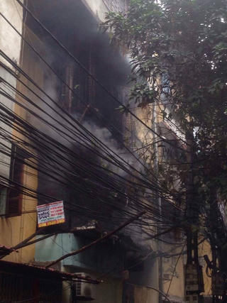 Hà Nội: Cháy lớn tại khu tập thể Viện Năng Lượng