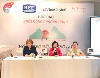 ‘Mở đường đến tương lai’ tiếp tục hỗ trợ các nữ sinh dân tộc thiểu số