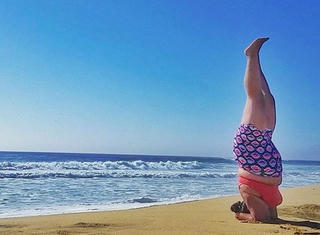 Dẻo dai với yoga dù thân hình quá khổ