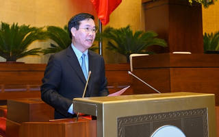 Chí công vô tư trong xây dựng luật