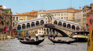 Italy: Ngồi sai chỗ có thể bị phạt 14 triệu đồng
