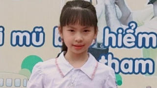 Thái Bình: HS tiểu học dùng tiền công bọc sách ủng hộ Quỹ phòng, chống dịch