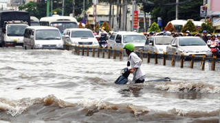 Đẩy nhanh tiến độ các công trình chống ngập
