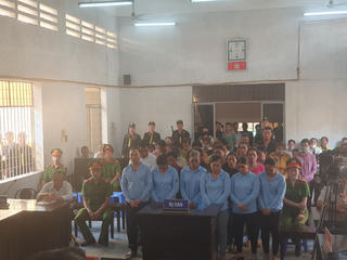 41 đối tượng đóng giả cô dâu, chú rể đặt tiệc lừa đảo lãnh hơn 120 năm tù 